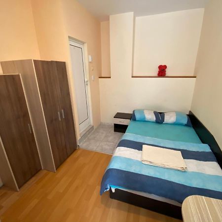 Appartement Top Center Studio 2 Min To The Beach à Varna Extérieur photo